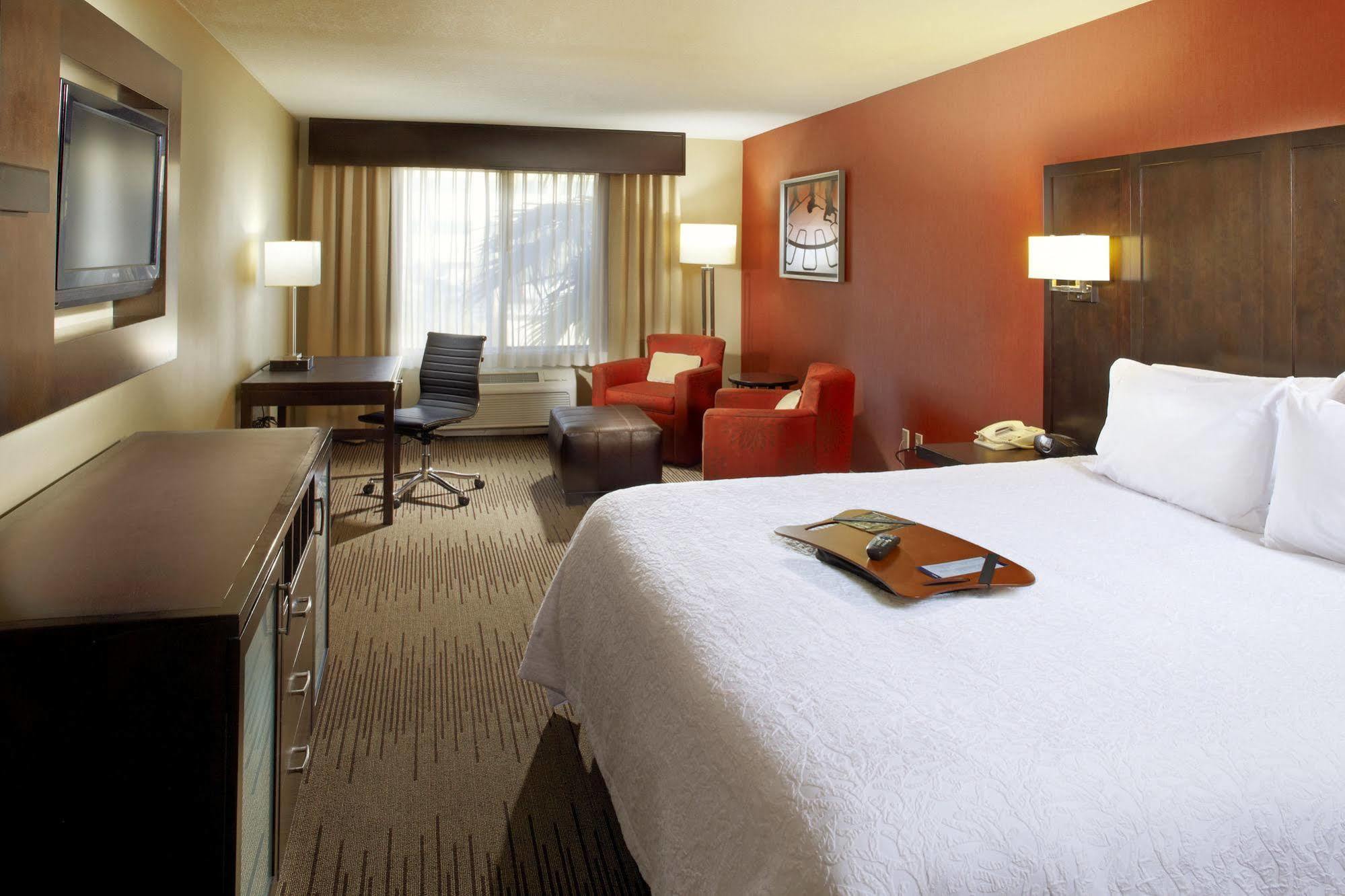 Hampton Inn Phoenix - Biltmore Bilik gambar